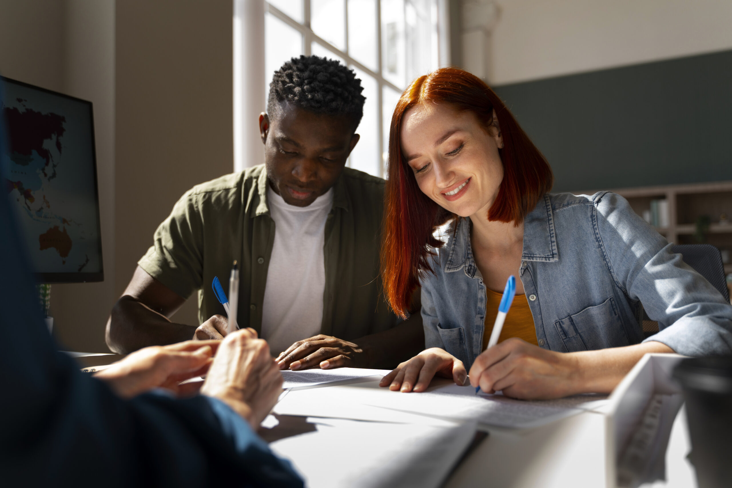 Etudiant qui travaillent sur un projet